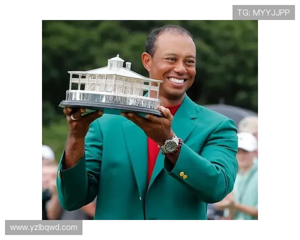 伍兹大师赛决赛轮穿红衫 伍兹大师赛决赛轮穿红衫